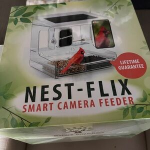 Nest-Flix Smart Bird Feeder with Camera